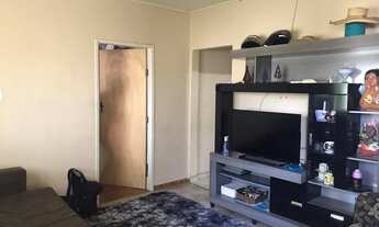 Imagem 3: Casa para venda tem 100 m² com 3 quartos em Jardim Aeroporto - Apucarana - PR