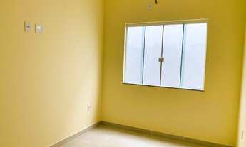 Imagem 2: Vendo casa com 03 quartos sendo 01 suíte, toda fino acabamento, próximo a comércio