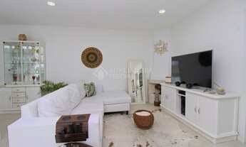 Imagem 6: Ótima casa em rua silenciosa com 03 dormitórios, 02 banheiros sociais, ampla sala com lare