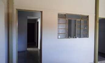 Imagem 5: Imóvel com 2 residências individuais, ótima para aluguel, prox a av t-9