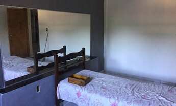 Imagem: Aluga-se Quarto !