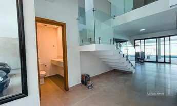 Imagem 2: Casa sobrado de 4 suítes com piscina para locacao no jardim do golfe. Perto de tudo e com