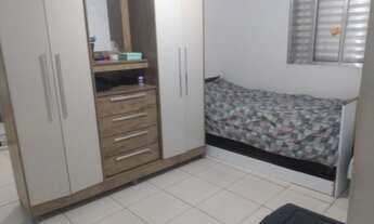 Imagem: Casa com 2 quartos, próxima a estação