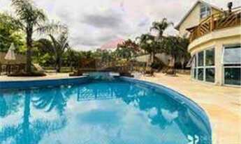 Imagem 2: Casa em condomínio com infra de clube