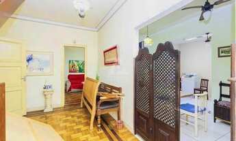 Imagem 6: Casa tríplex - 5 quartos - área externa - em rua nobre de Laranjeiras