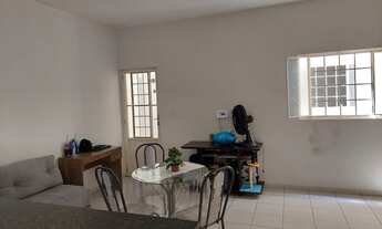 Imagem 2: Procuro menina para dividir apartamento