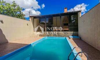 Imagem: Casa de 5 Dormitórios com Piscina no Jardim