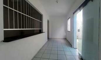 Imagem 7: Prédio comercial no bairro Conjunto Ceará I em Fortaleza, CE