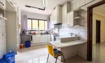 Imagem 3: Viva com Conforto e Conveniência no Ed. Topázio: Apartamento Disponível para Venda!