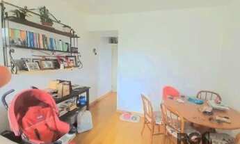 Imagem 5: Apartamento em Porto Alegre, no bairro Glória, com 2 dormitório(s), e 2 banheiro