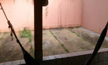 Imagem 3: Casa em jardim Carapina