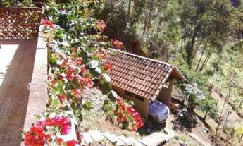 Imagem 2: Friburgo Chalé em madeira, estilo colonial, localizado em área rural a 7,5 km do Centro d