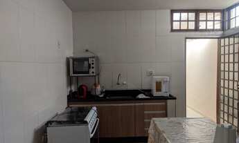 Imagem 3: Casa para venda com 219 metros quadrados com 3 quartos em Santa Mônica - Uberlândia - MG