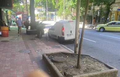 Imagem 2: Ponto comercial/Loja/Box para aluguel com 24 metros quadrados em Humaitá - Rio de Janeiro