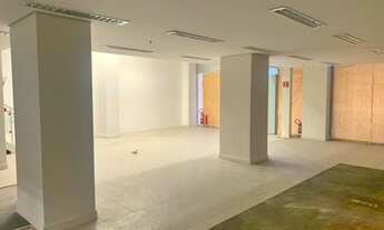 Imagem 2: Loja comercial para aluguel com 340 metros quadrados no C. da Árvores