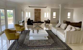 Imagem 3: Casa à venda ou locação no Condomínio Tamboré 3, possui 1260 metros quadrados com 4 suítes