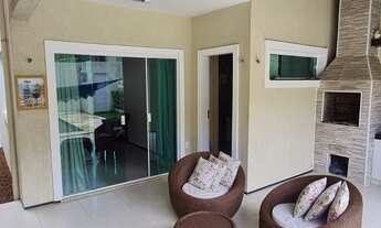 Imagem 2: Duplex com piscina, deck e energia solar