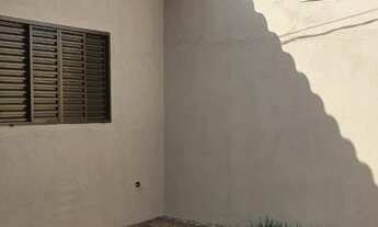 Imagem 2: Casa para aluguel tem 70 metros quadrados com 2 quartos em Residencial Búzios - Campo Gran