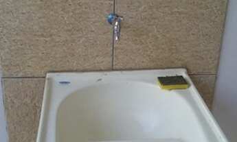 Imagem: Alugo quarto mobiliado livre de luz e Agua