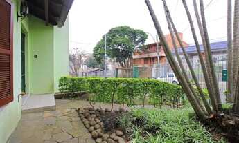 Imagem 2: Casa de 275m² - 3 dormitórios e 3 vagas no bairro Coronel Aparício Borges