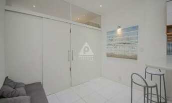 Imagem: Conjugado reformado com varandinha interna