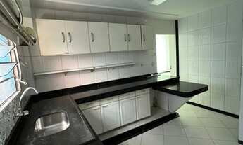 Imagem 2: Apartamento para venda tem 70 metros quadrados com 2 quartos em Petrópolis - Manaus - AM