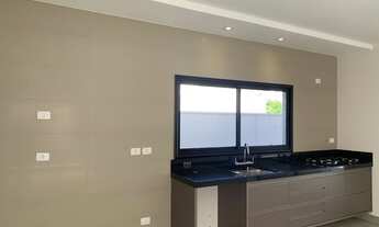 Imagem 3: Casa de condomínio sobrado para venda possui 257 metros quadrados com 4 quartos