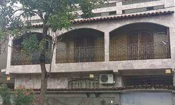 Imagem: Casa triplex em Madureira