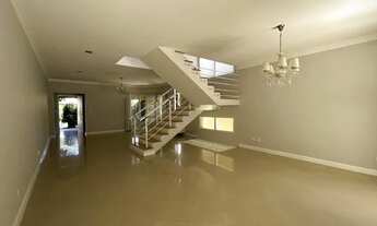 Imagem 7: Casa para aluguel e venda possui 300 metros quadrados com 4 suítes no Residencial 4