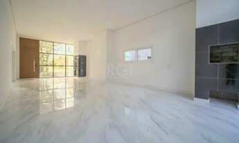 Imagem 5: Casa fantástica ao lado do Lago Negro em Gramado