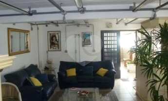 Imagem: Prédio inteiro à venda em Água Fria