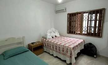 Imagem 6: CASA DE ALTO PADRÃO PRÓXIMA À PRAIA - MOBILIADA E COM PISCINA