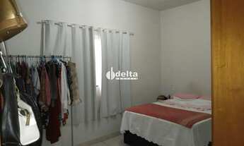 Imagem 3: Casa residencial disponível com 2 suítes disponível para venda no bairro Granada em Uberlâ