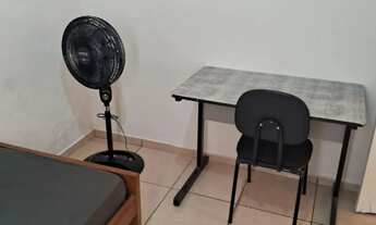 Imagem: Quarto mobiliado individual no centro