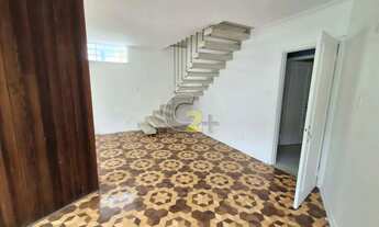 Imagem 2: Sobrado comercial para locação na Sumaré com 2 quartos, sendo 1 suíte e 3 vagas