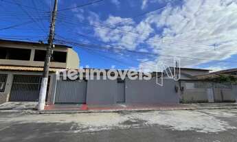 Imagem: Casa Ampla com 4 Quartos e Varanda Araçás