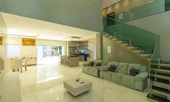 Imagem 5: A Casa Perfeita para Sua Família: 4 Suítes e 479 m² no Condomínio no Ponta Negra 2