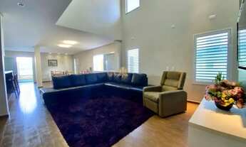 Imagem 2: Casa à venda em Navegantes-SC, Meia Praia: 7 quartos, sendo 5 suítes e 4 vagas e 559,80m²