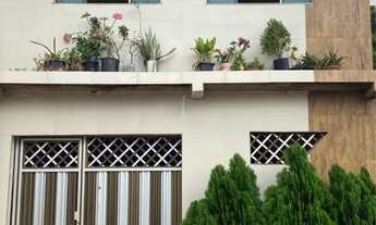 Imagem: CASA NO JARDIM TROPICAL PRÓXIMO DO SOCORRÃO