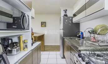 Imagem 5: Apartamento 2 dormitórios com sacada e vaga, bairro Humaitá, POA