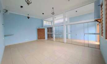 Imagem: Casa comercial de 115m² com 02 banheiros