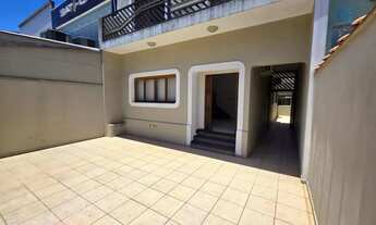 Imagem 3: Alugo Amplo Sobrado para Fins Comerciais, 02 vagas de garagem, na Rua Goiás, Boqueirão, Sa