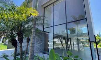 Imagem 5: CASA DUPLEX COM 3 SUÍTES, PROJETO DUDA PORTO, À VENDA NO CONDOMÍNIO ALPHAVILLE NA BARRA DA