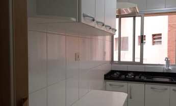 Imagem 3: Ótima kitnet semi-mobiliada, sendo 01 dormitório com armários planejados, sala pequena, b