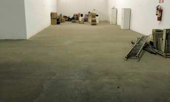 Imagem 2: Galpão/Depósito/Armazém para aluguel possui 1400 metros quadrados em Jardim Guerreiro - Co