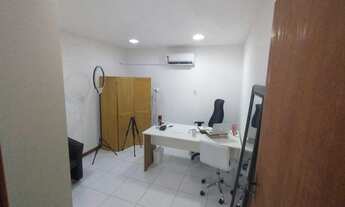 Imagem 7: Imóvel Comercial para Venda em Salvador, Imbuí, 3 dormitórios, 1 suíte, 6 banheiros