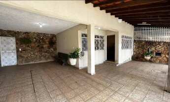 Imagem 4: Casa para aluguel e venda com 250 metros quadrados com 3 quartos