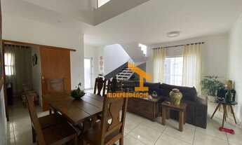 Imagem: Casa com 4 dormitórios à venda, 210 m²