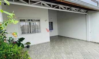 Imagem 3: Casa Térrea no Xaxim Conforto, Espaço e Praticidade em Localização Privilegiada