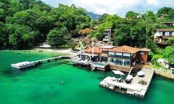 Imagem 2: Mansão de Luxo à Beira-Mar com Praia Privativa e Pier Angra dos Reis